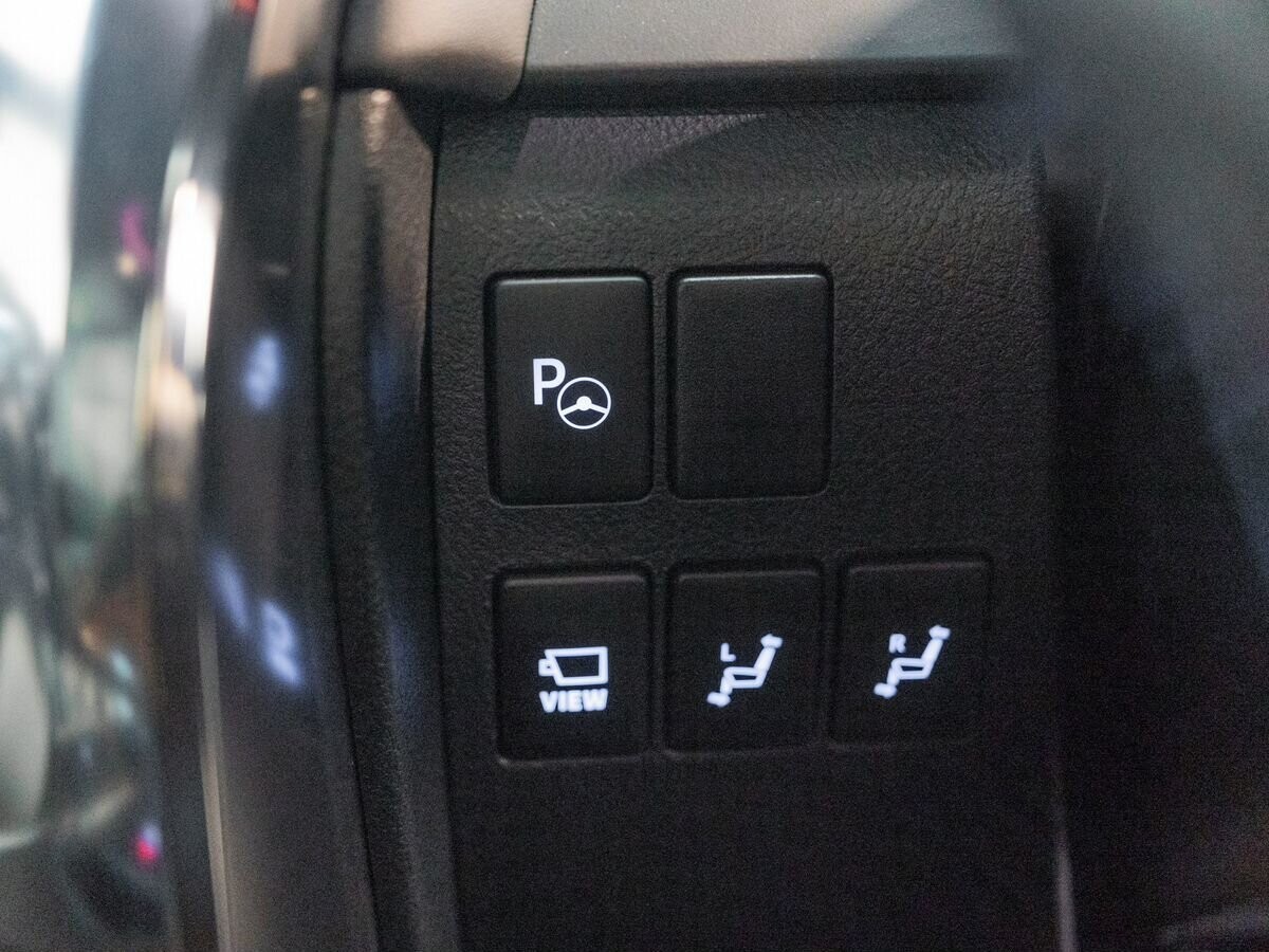 Toyota Alphard 2021 - фото автомобиля