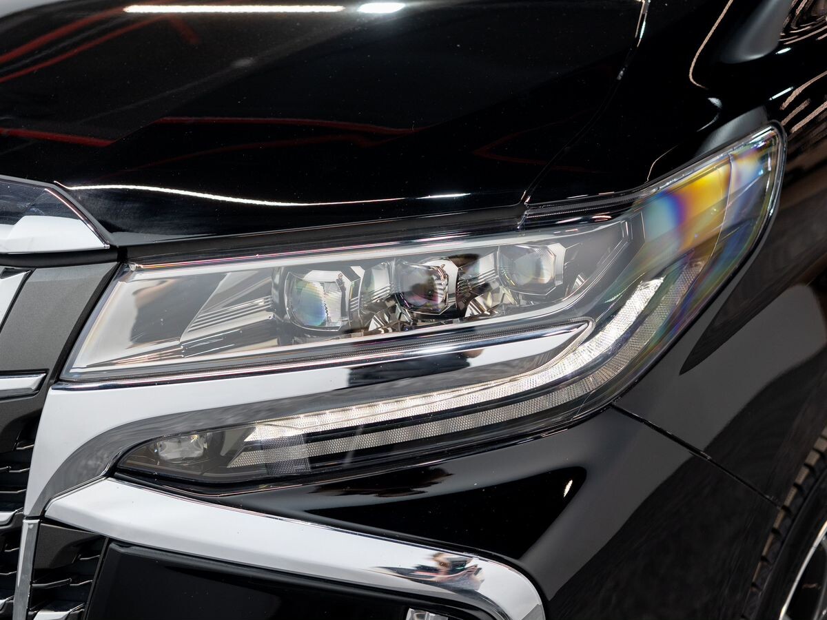 Toyota Alphard 2021 - фото автомобиля