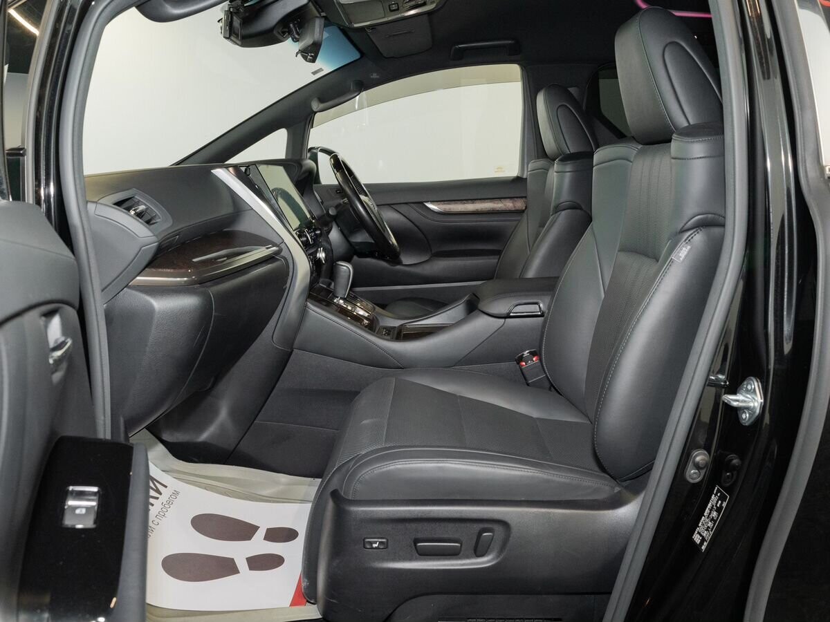 Toyota Alphard 2021 - фото автомобиля