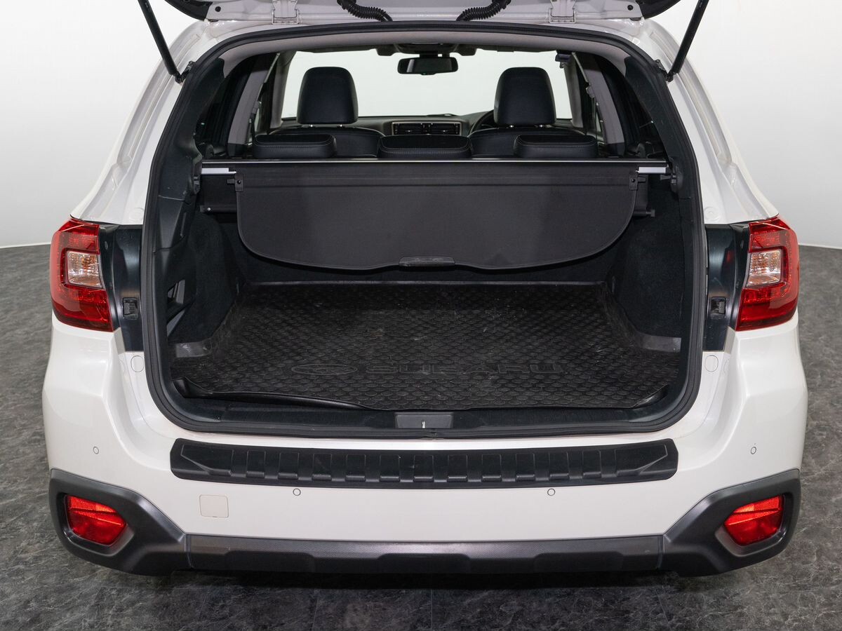 Subaru Outback 2018 - фото автомобиля