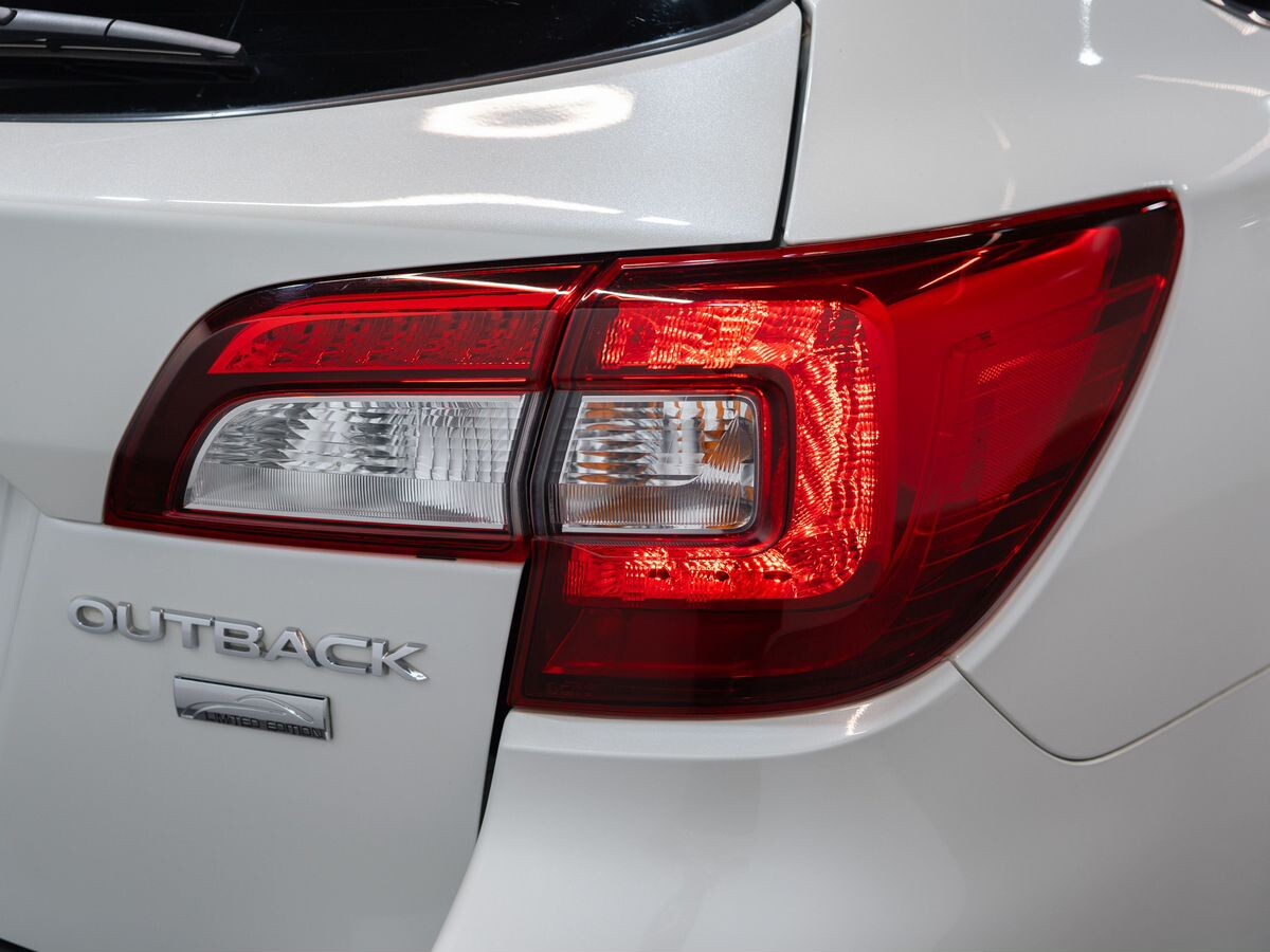 Subaru Outback 2018 - фото автомобиля