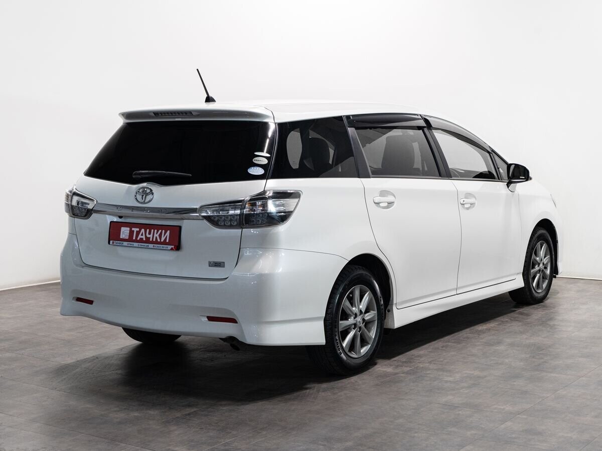 Toyota Wish 2016 - фото автомобиля