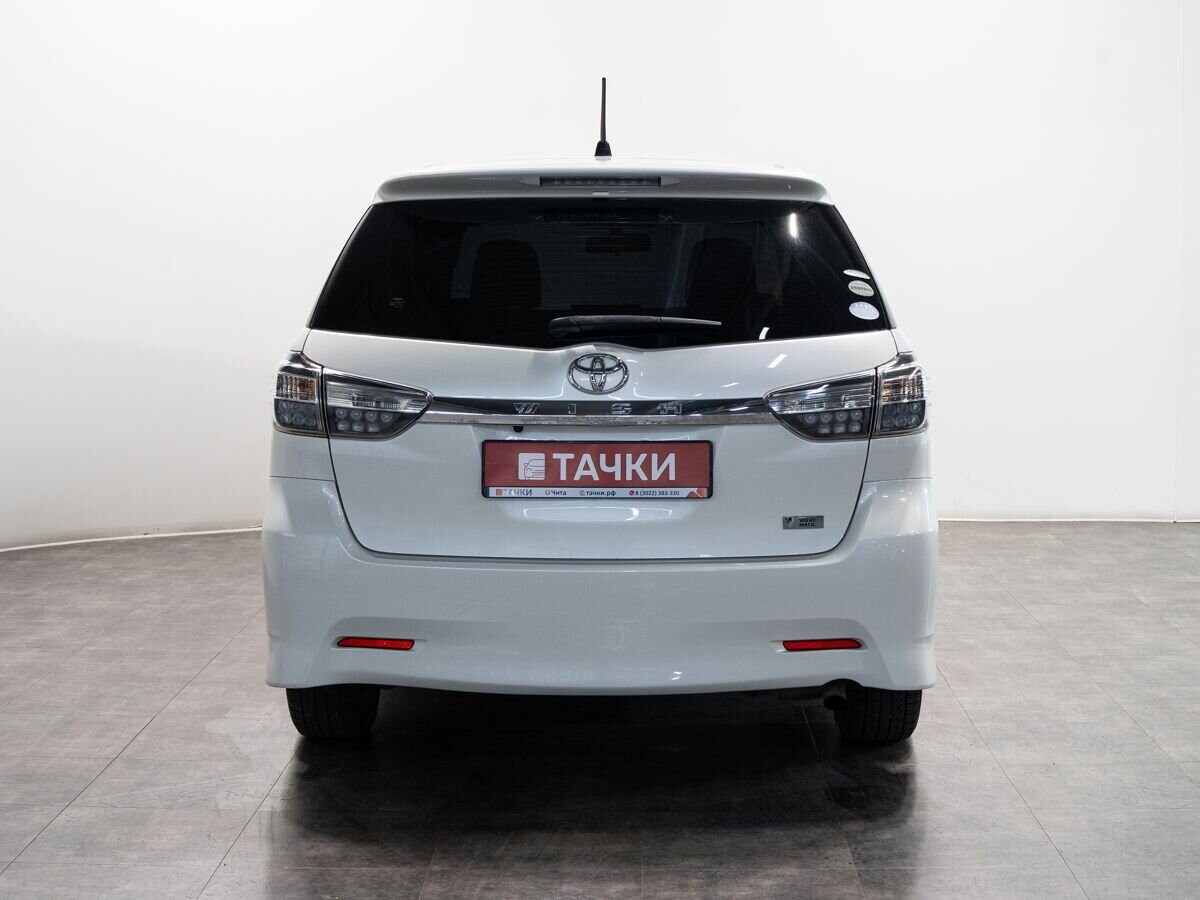 Toyota Wish 2016 - фото автомобиля