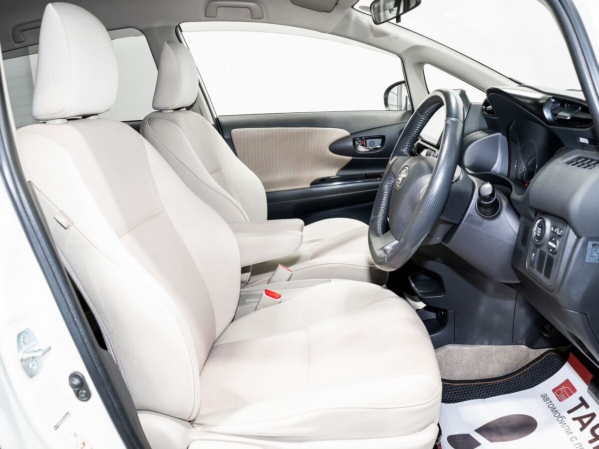 Toyota Wish 2016 - фото автомобиля