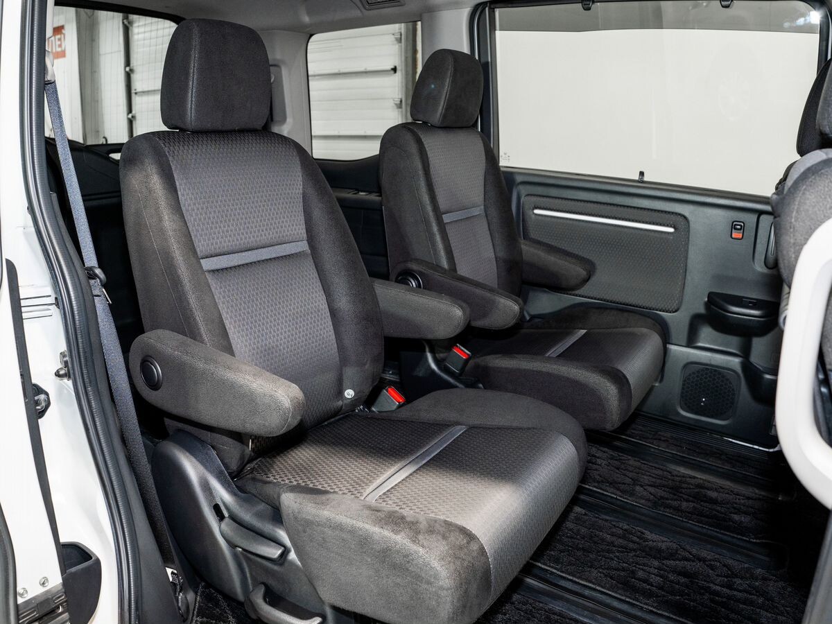 Honda Stepwgn 2019 - фото автомобиля
