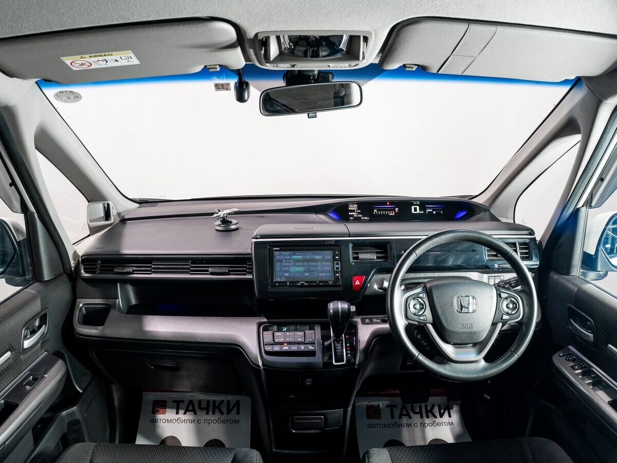 Honda Stepwgn 2019 - фото автомобиля
