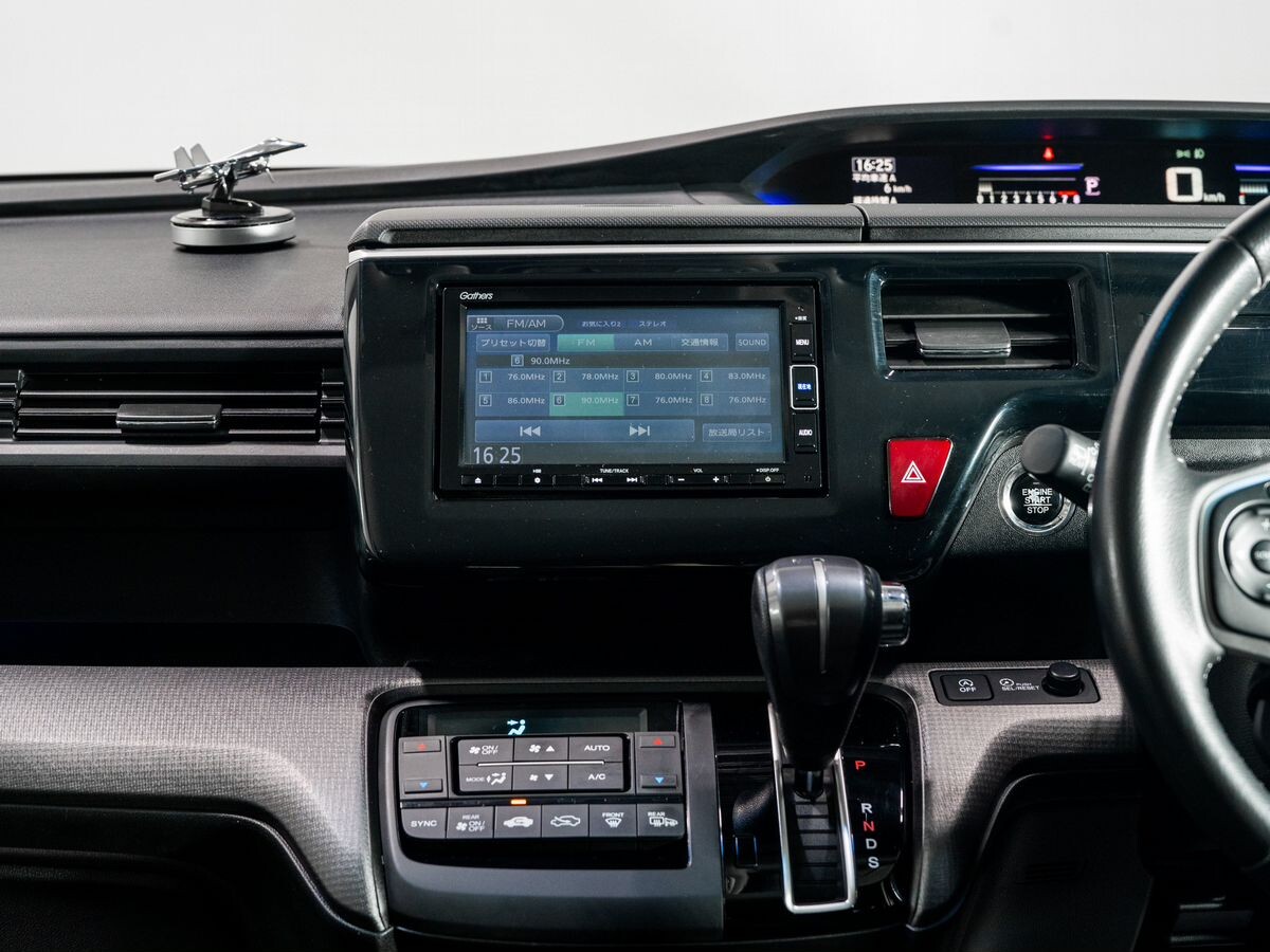 Honda Stepwgn 2019 - фото автомобиля