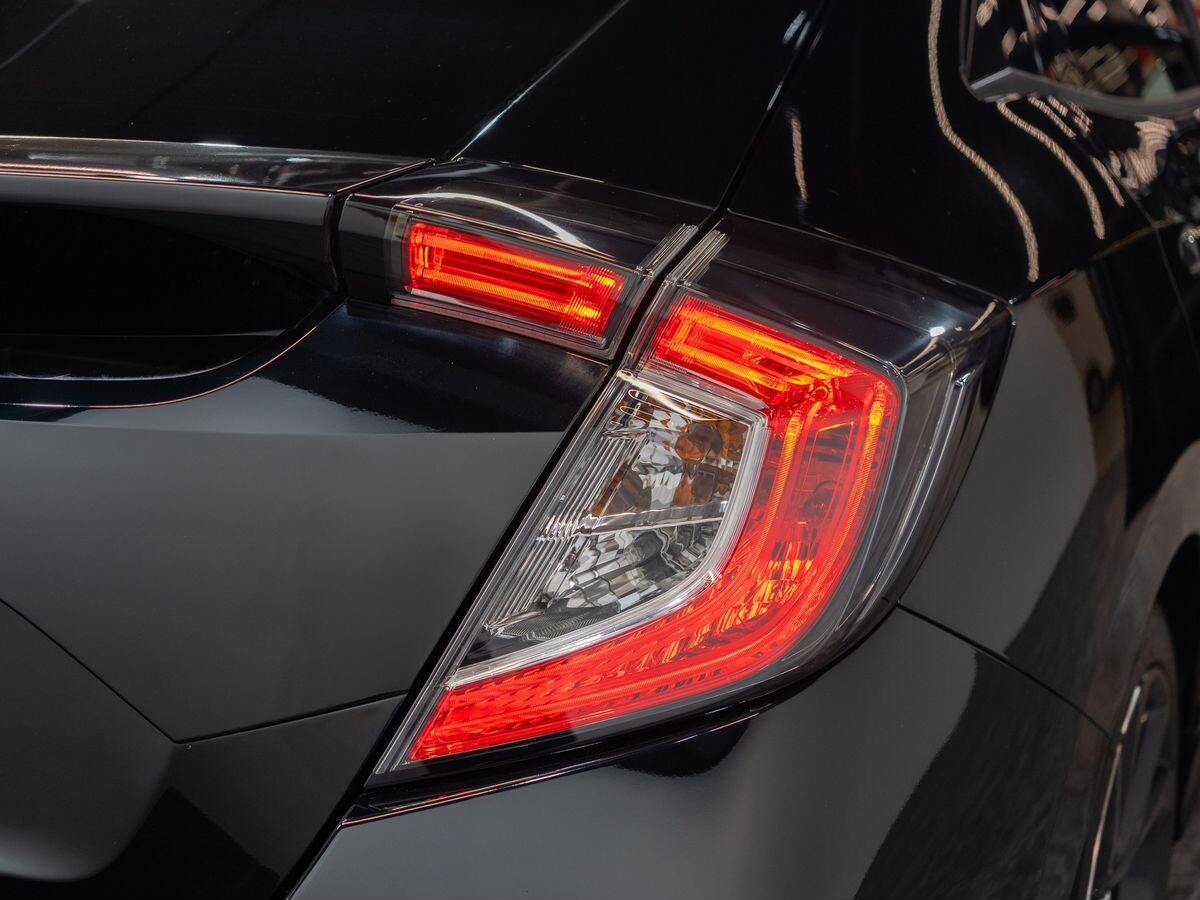 Honda Civic 2018 - фото автомобиля