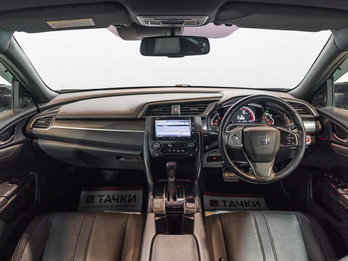 Honda Civic 2018 - фото автомобиля