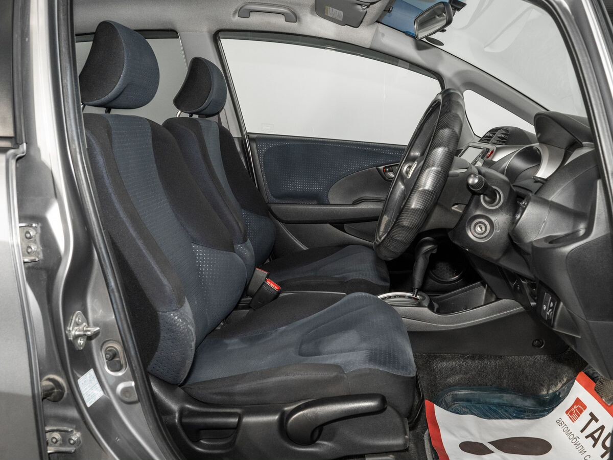 Honda Fit 2009 - фото автомобиля