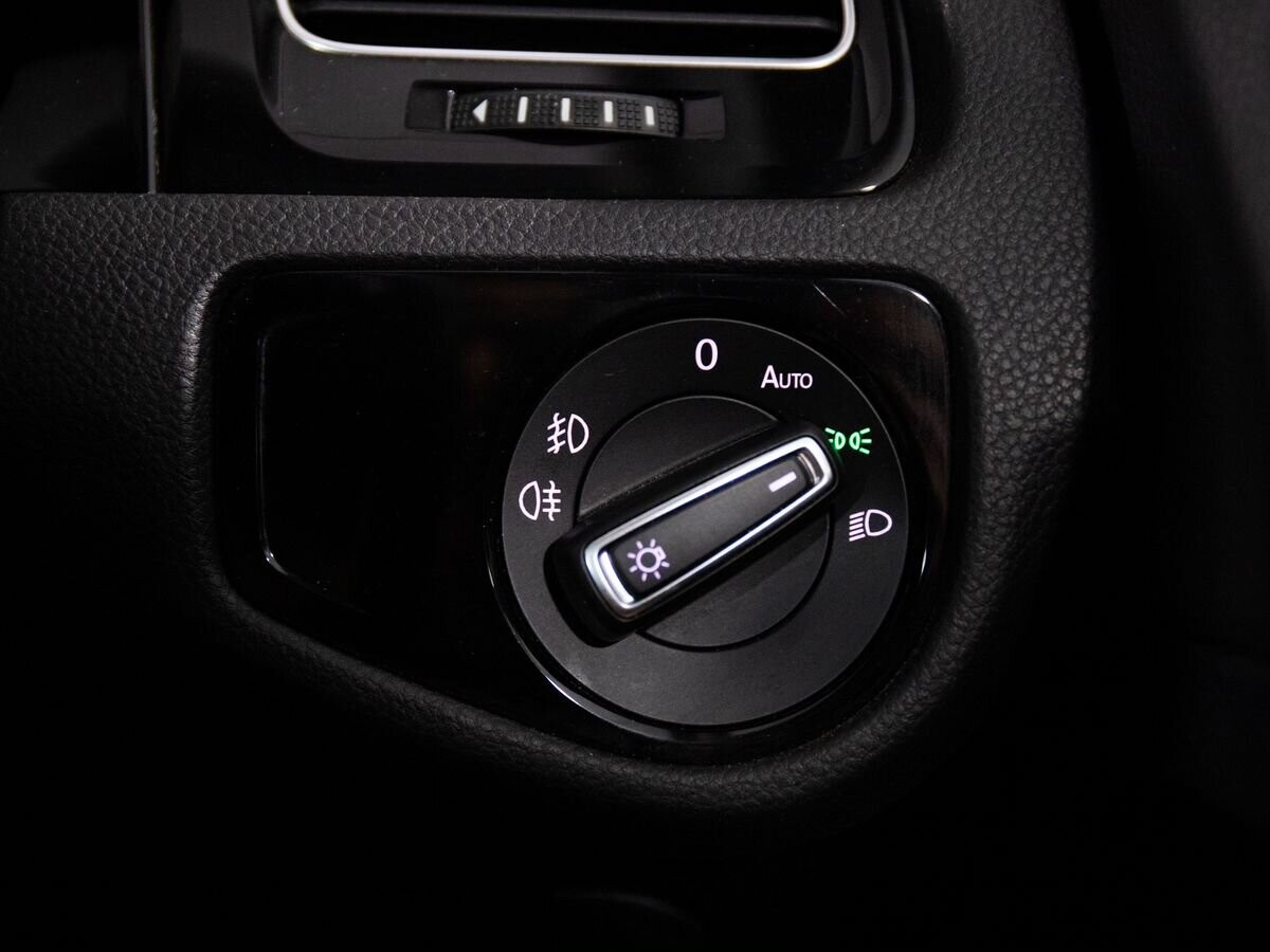 Volkswagen Golf 2014 - фото автомобиля