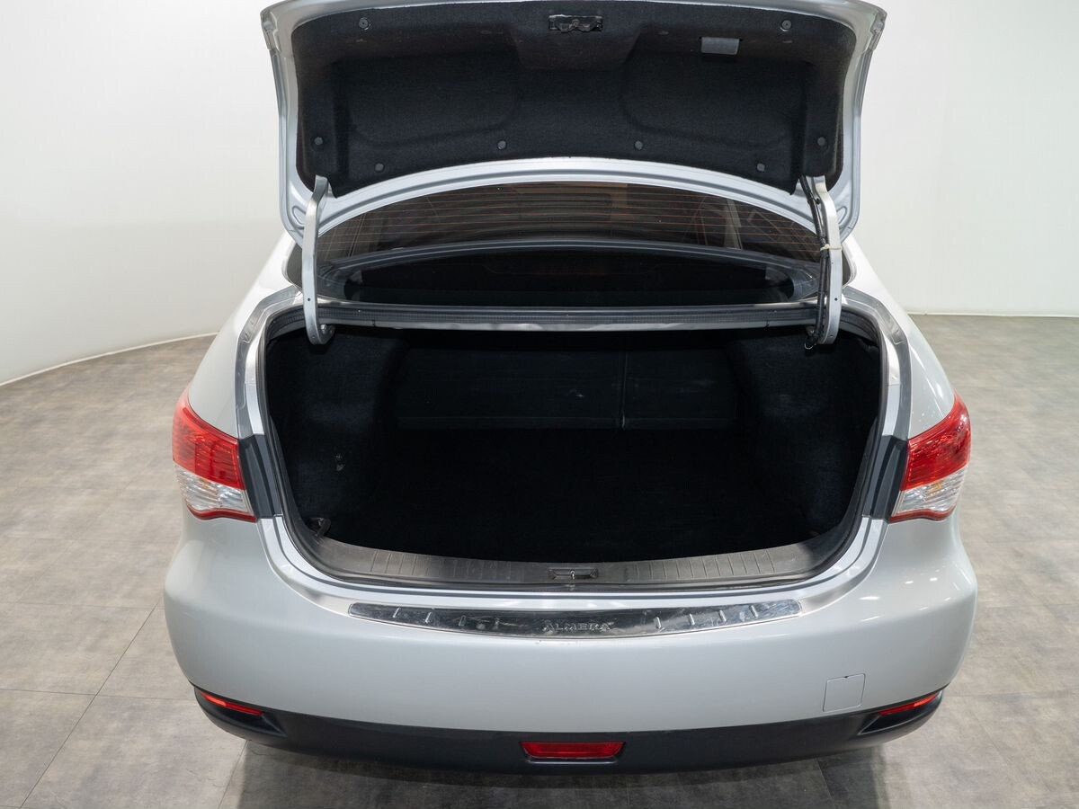 Nissan Almera 2017 - фото автомобиля