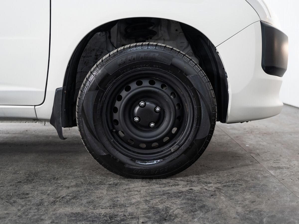 Toyota Probox 2019 - фото автомобиля