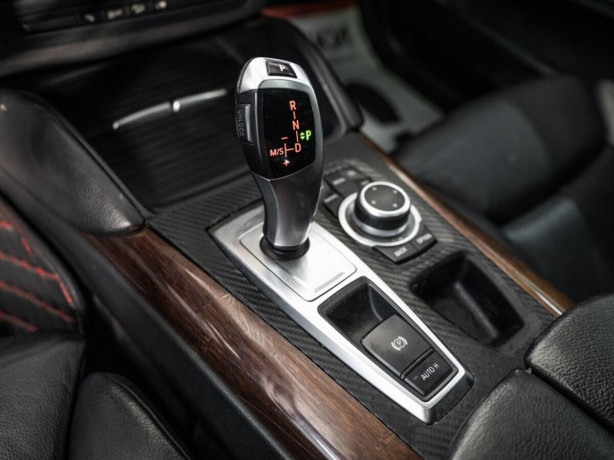 BMW X6 2010 - фото автомобиля