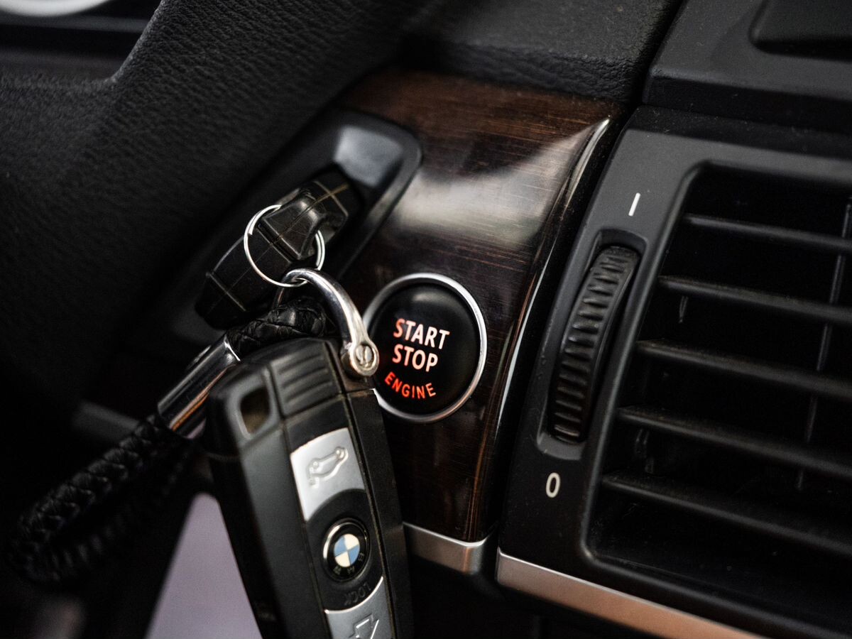 BMW X6 2010 - фото автомобиля
