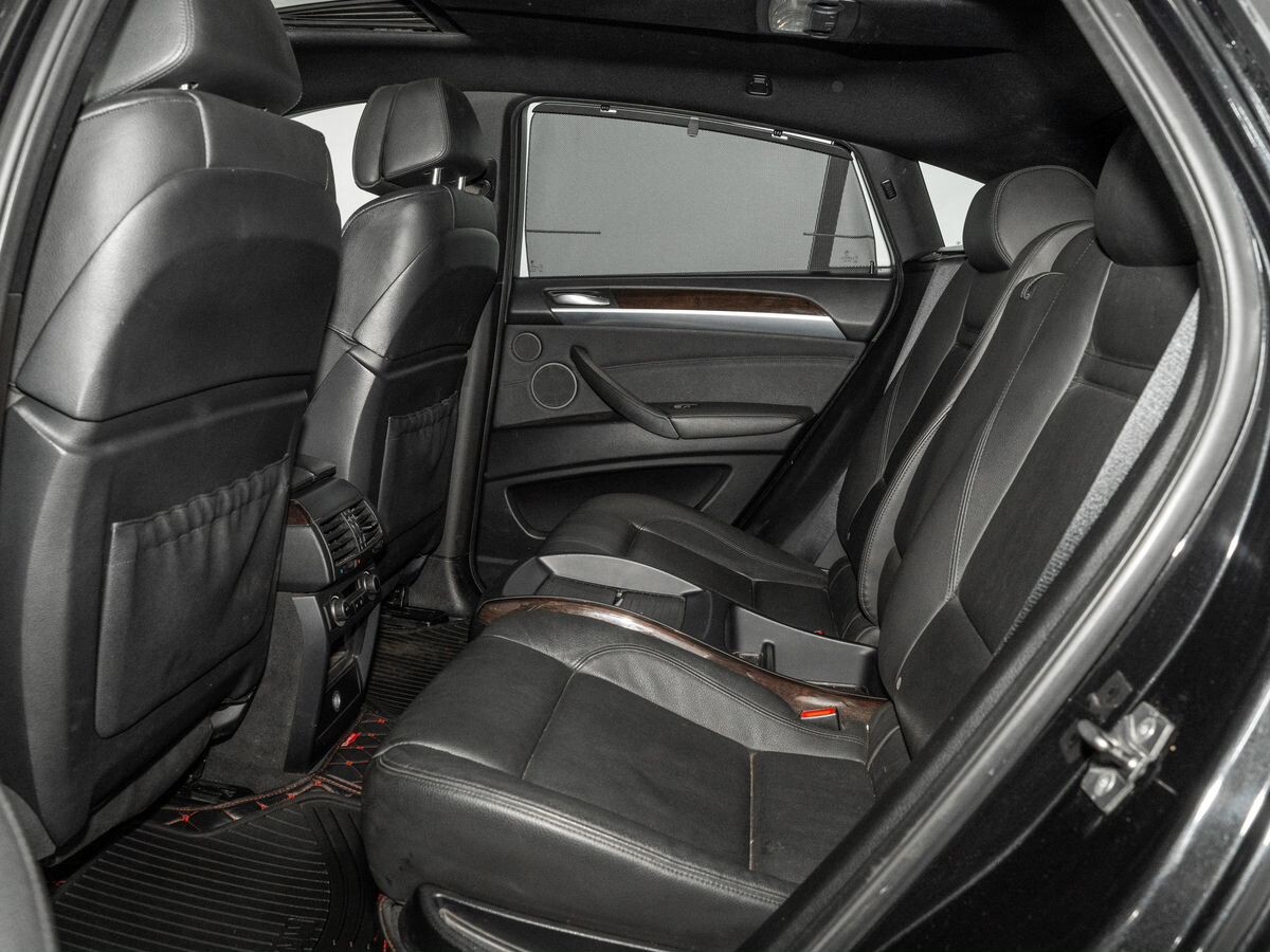 BMW X6 2010 - фото автомобиля