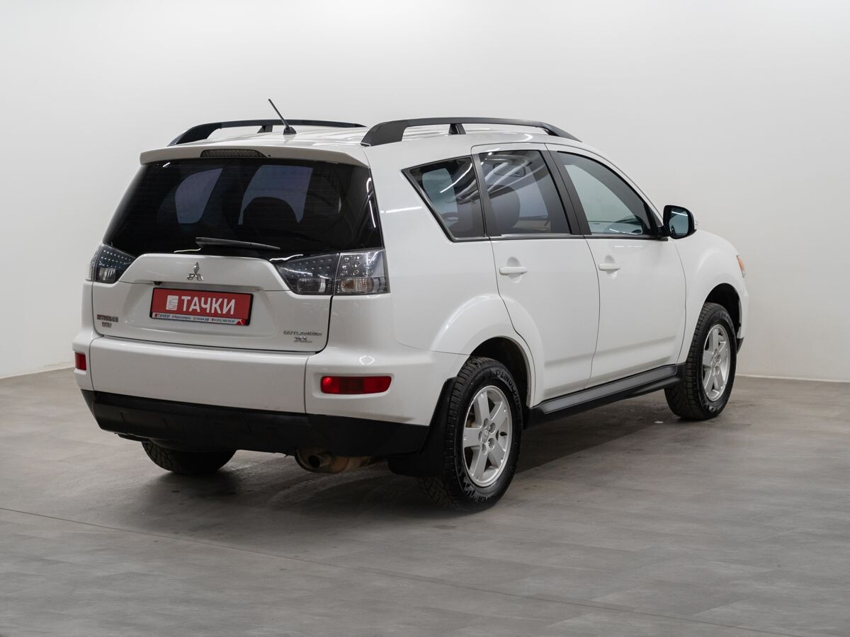 Mitsubishi Outlander 2011 - фото автомобиля