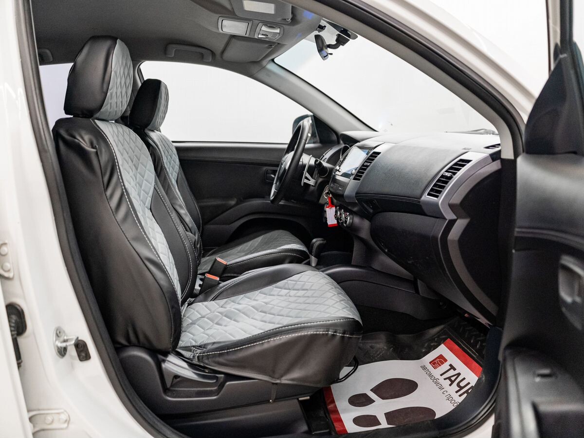 Mitsubishi Outlander 2011 - фото автомобиля