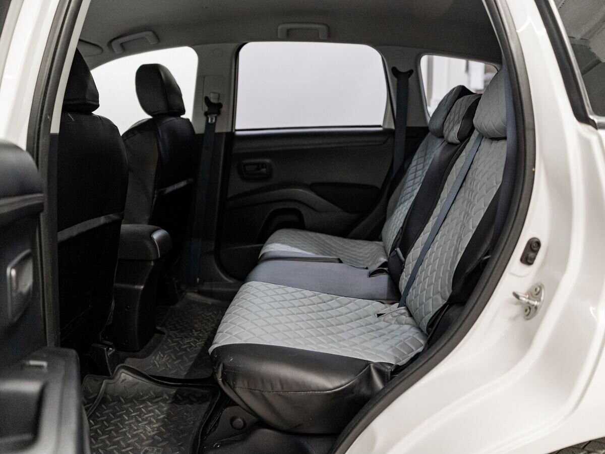 Mitsubishi Outlander 2011 - фото автомобиля