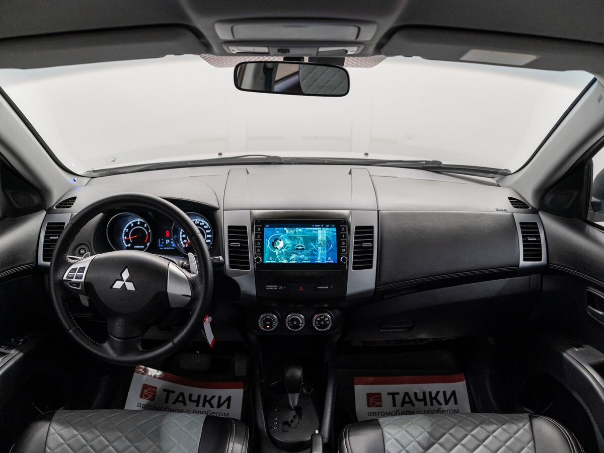 Mitsubishi Outlander 2011 - фото автомобиля