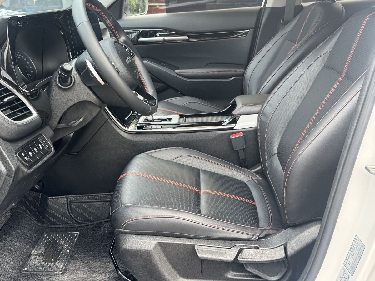 Kia KX3 2022 - фото автомобиля