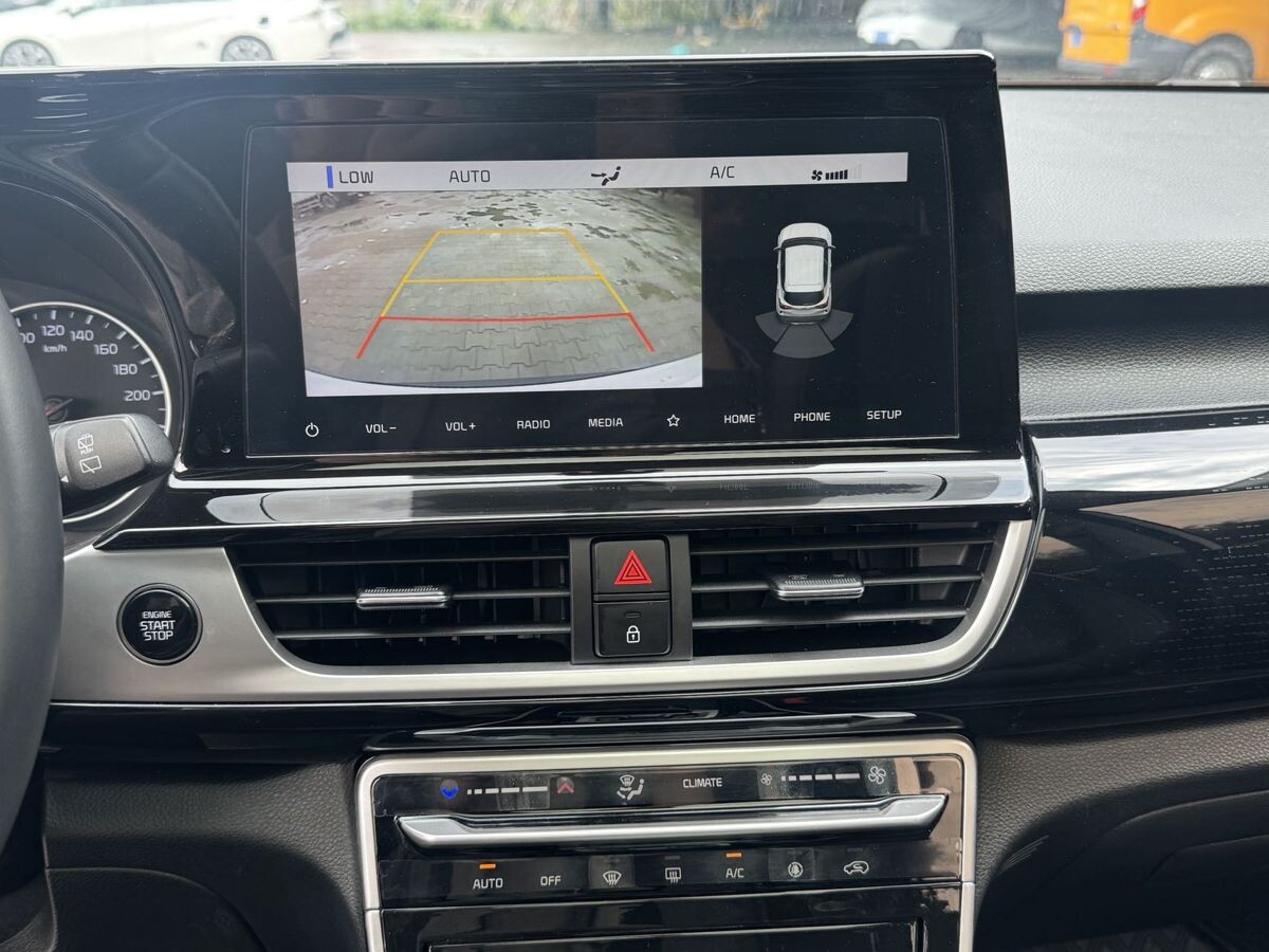 Kia KX3 2022 - фото автомобиля