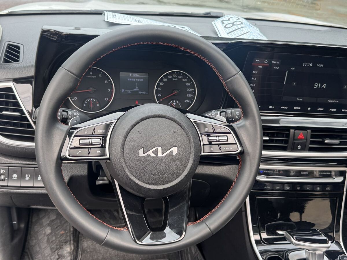 Kia KX3 2022 - фото автомобиля