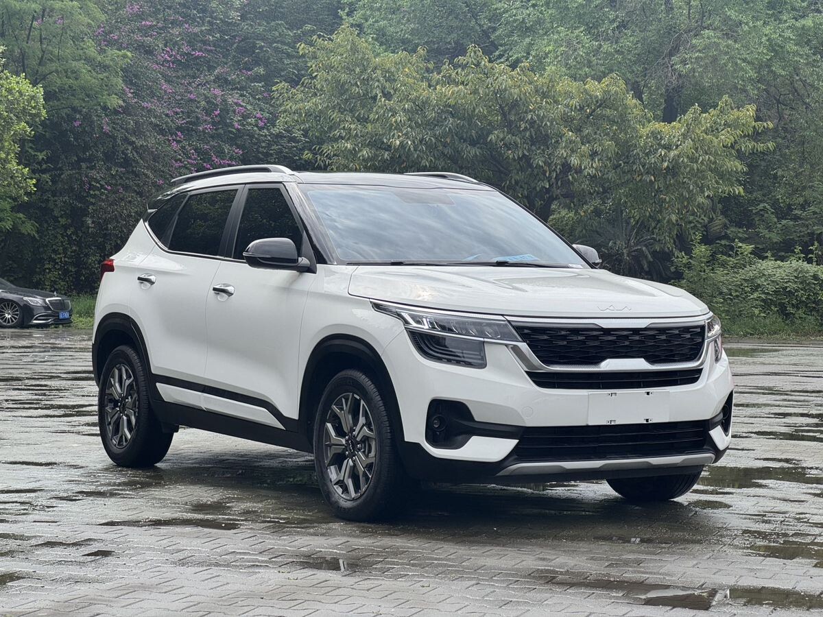 Kia KX3 2022 - фото автомобиля