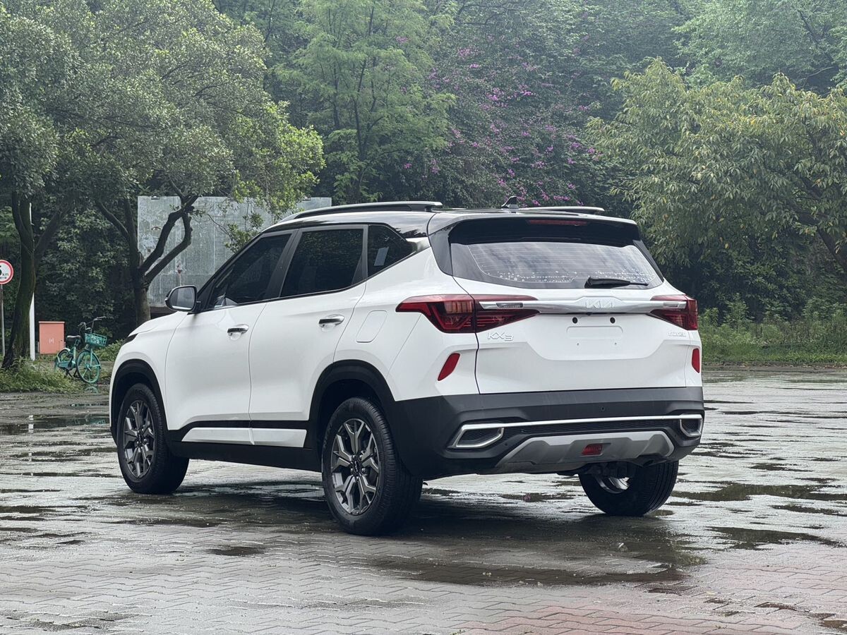 Kia KX3 2022 - фото автомобиля
