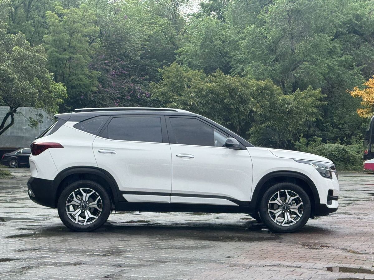 Kia KX3 2022 - фото автомобиля