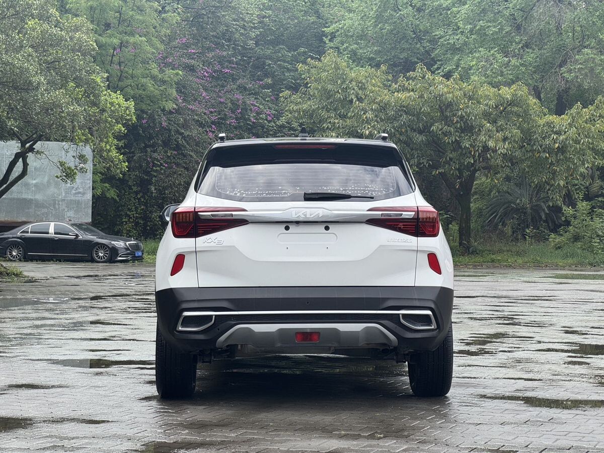 Kia KX3 2022 - фото автомобиля