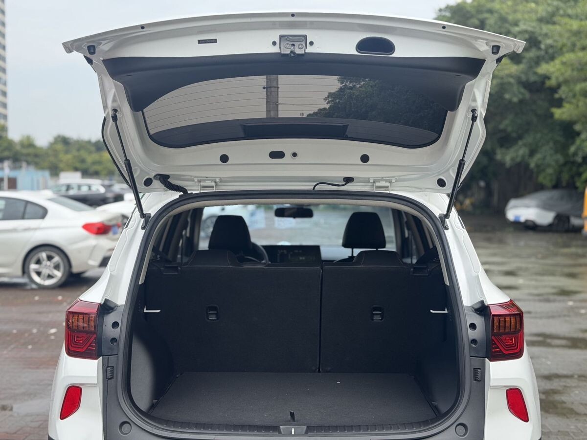 Kia KX3 2022 - фото автомобиля