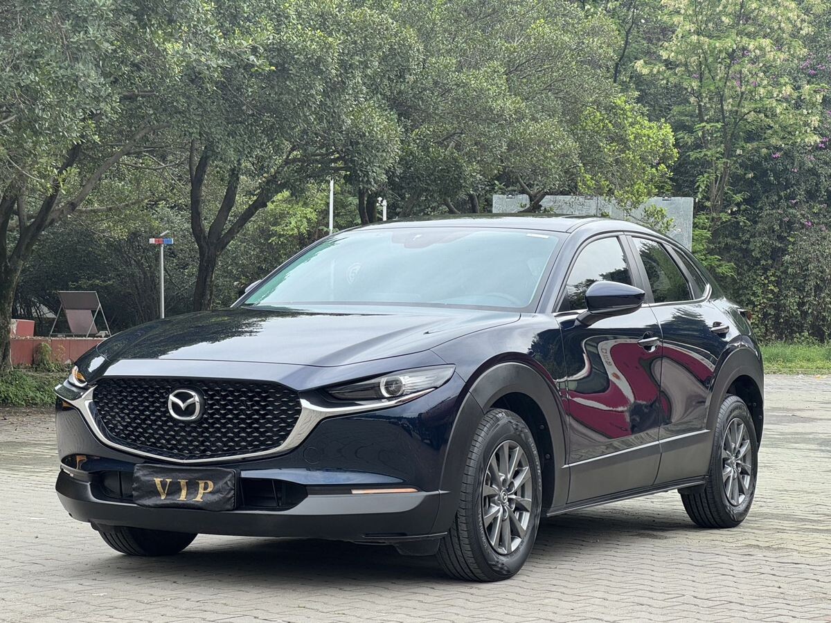 Mazda CX-30 2022 - фото автомобиля