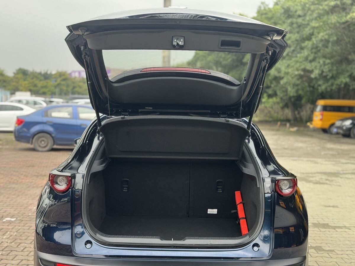 Mazda CX-30 2022 - фото автомобиля