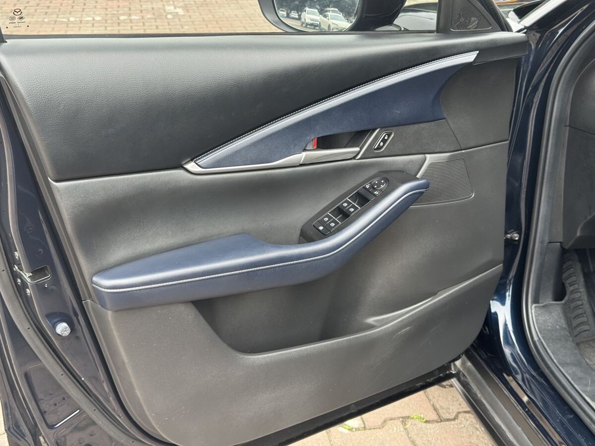 Mazda CX-30 2022 - фото автомобиля