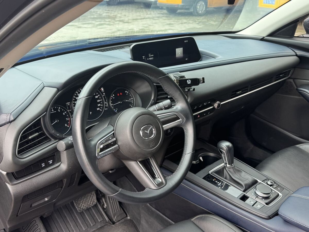 Mazda CX-30 2022 - фото автомобиля