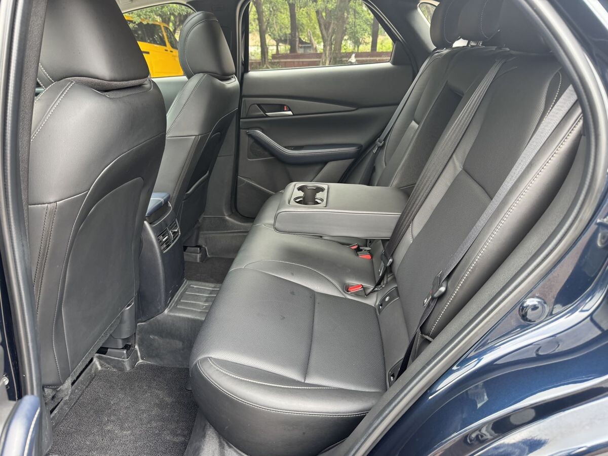 Mazda CX-30 2022 - фото автомобиля