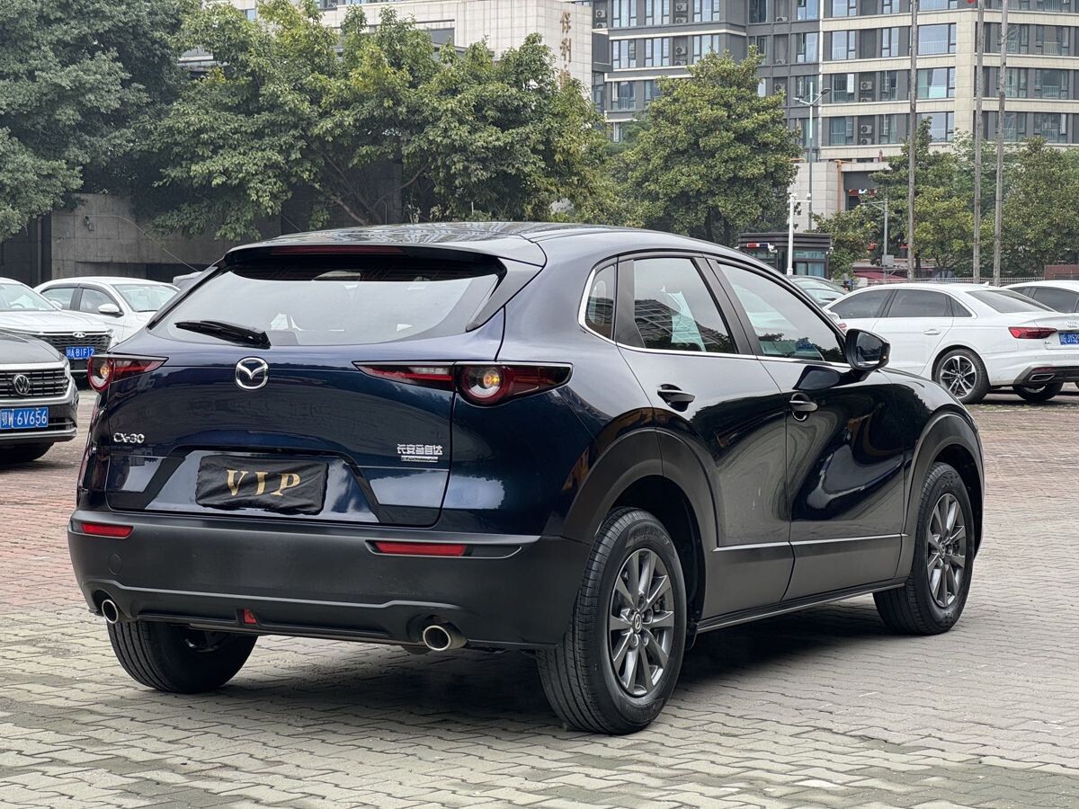 Mazda CX-30 2022 - фото автомобиля
