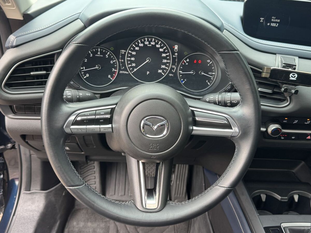Mazda CX-30 2022 - фото автомобиля