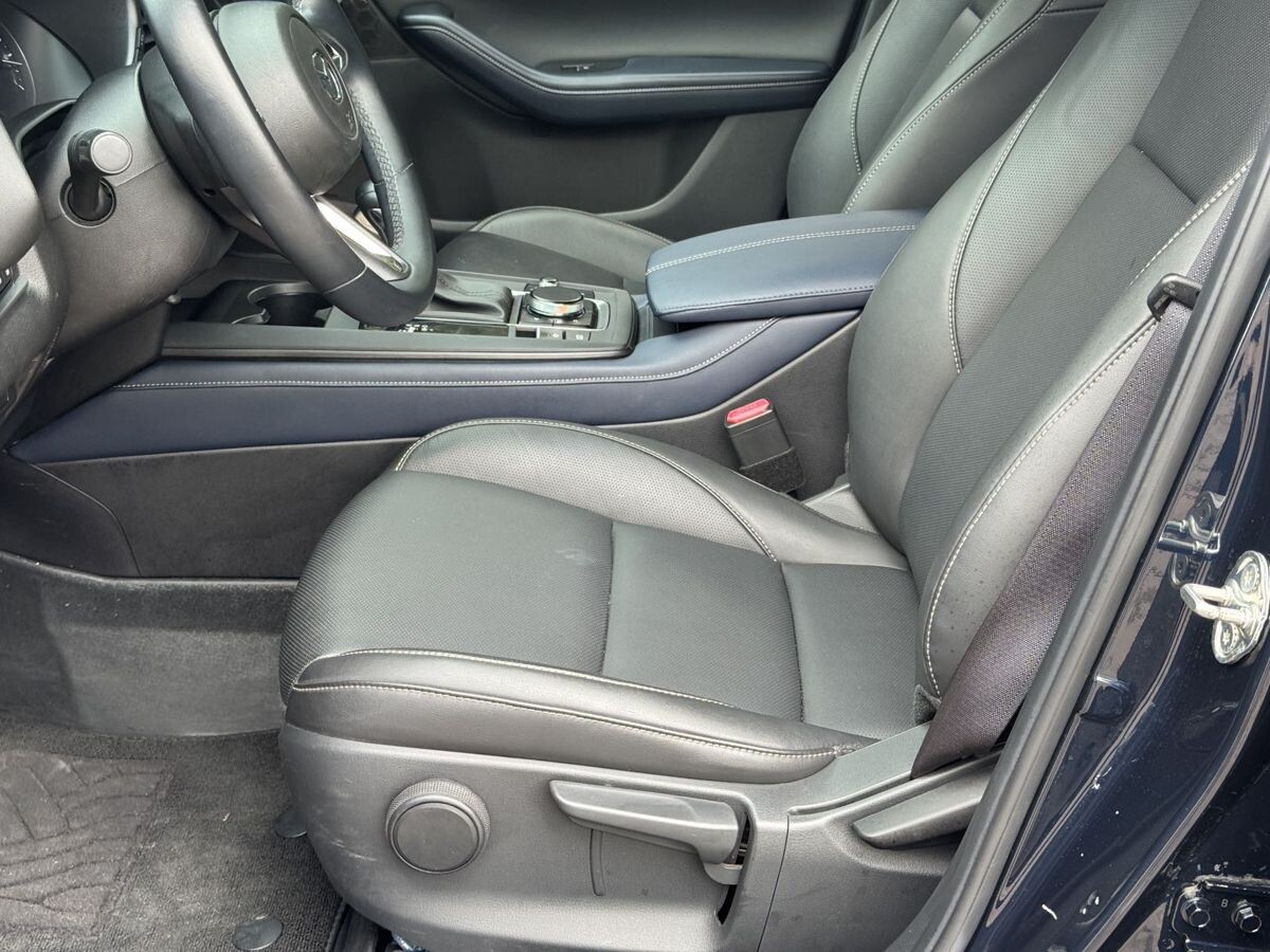 Mazda CX-30 2022 - фото автомобиля