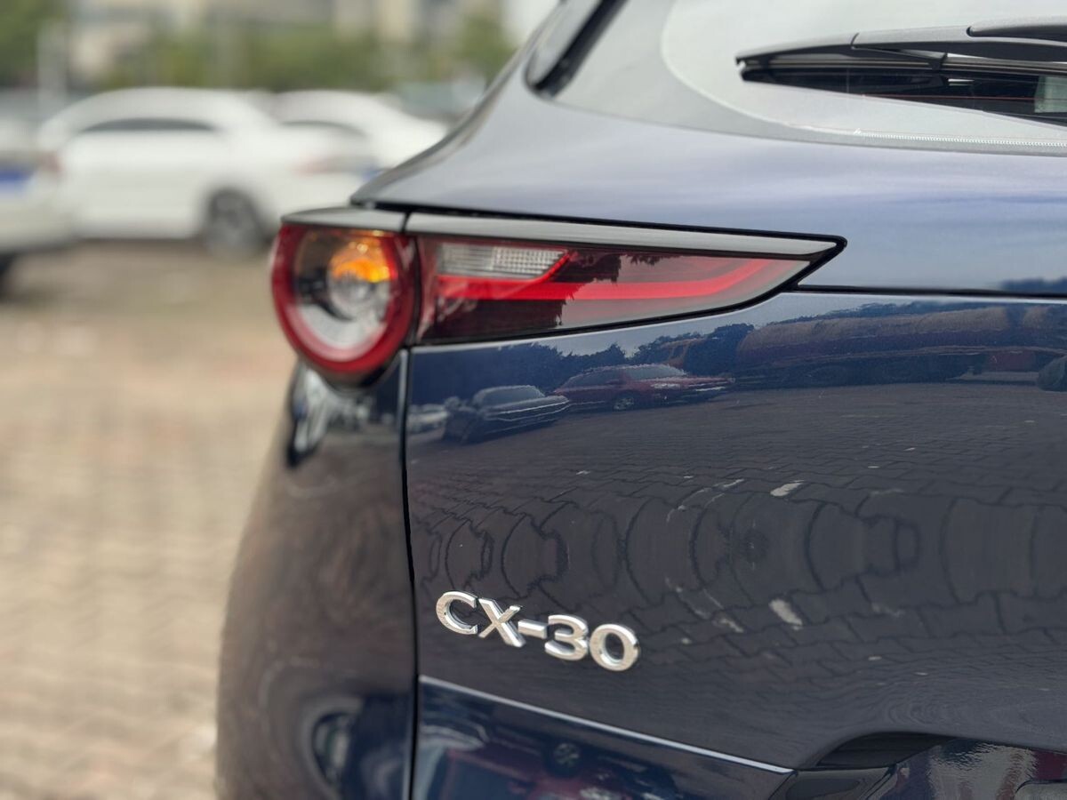 Mazda CX-30 2022 - фото автомобиля