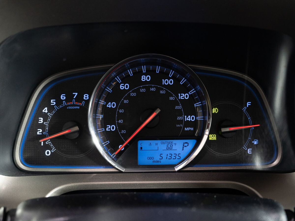 Toyota RAV4 2013 - фото автомобиля