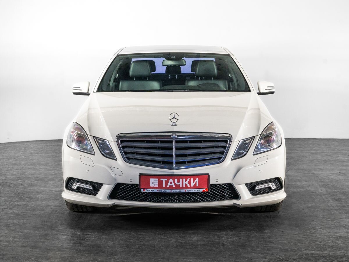 Mercedes-Benz E-Class 2011 - фото автомобиля