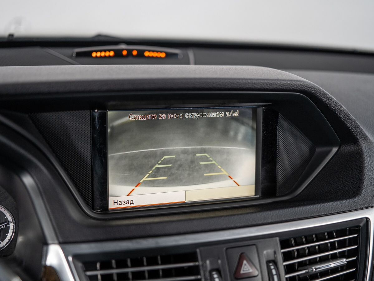 Mercedes-Benz E-Class 2011 - фото автомобиля