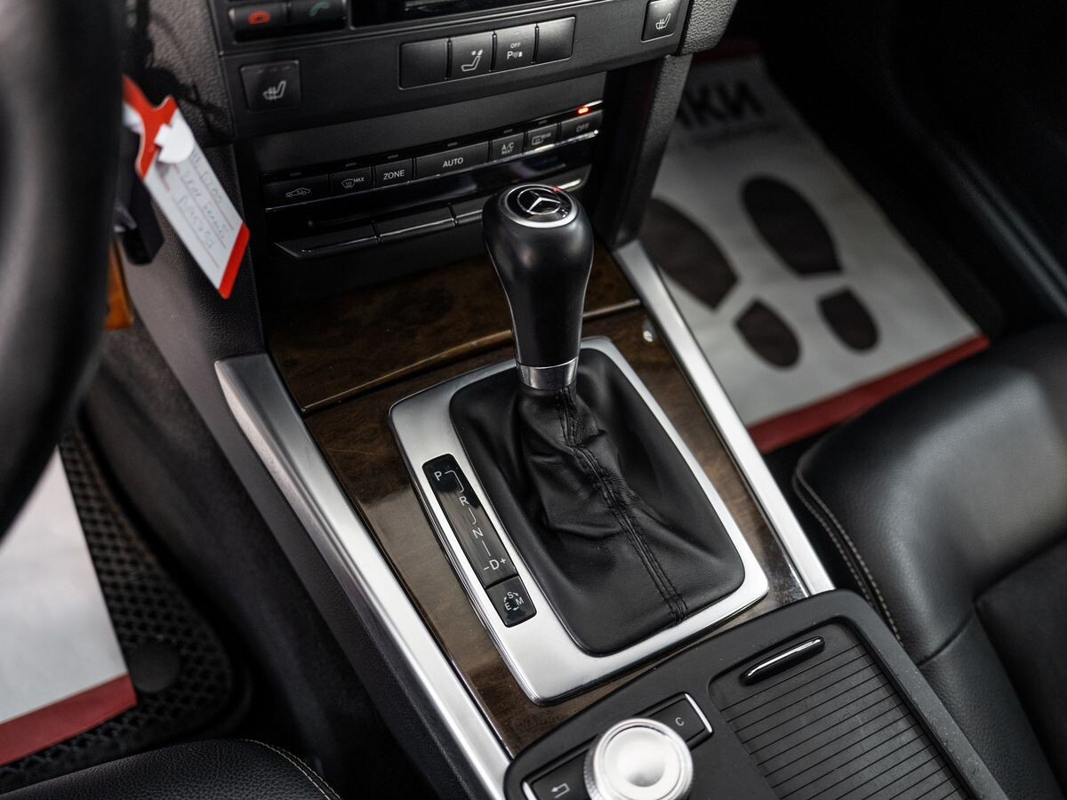 Mercedes-Benz E-Class 2011 - фото автомобиля