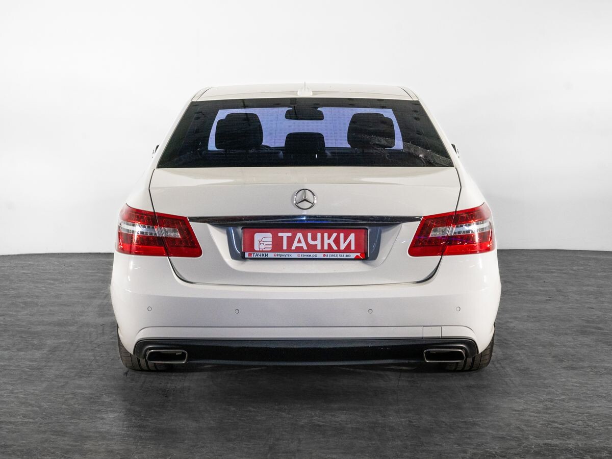 Mercedes-Benz E-Class 2011 - фото автомобиля