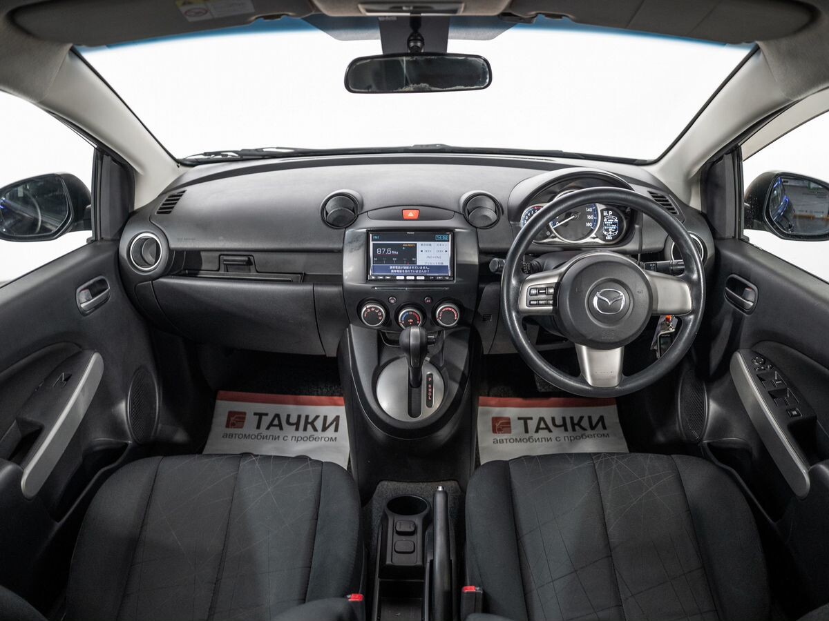 Mazda Demio 2013 - фото автомобиля