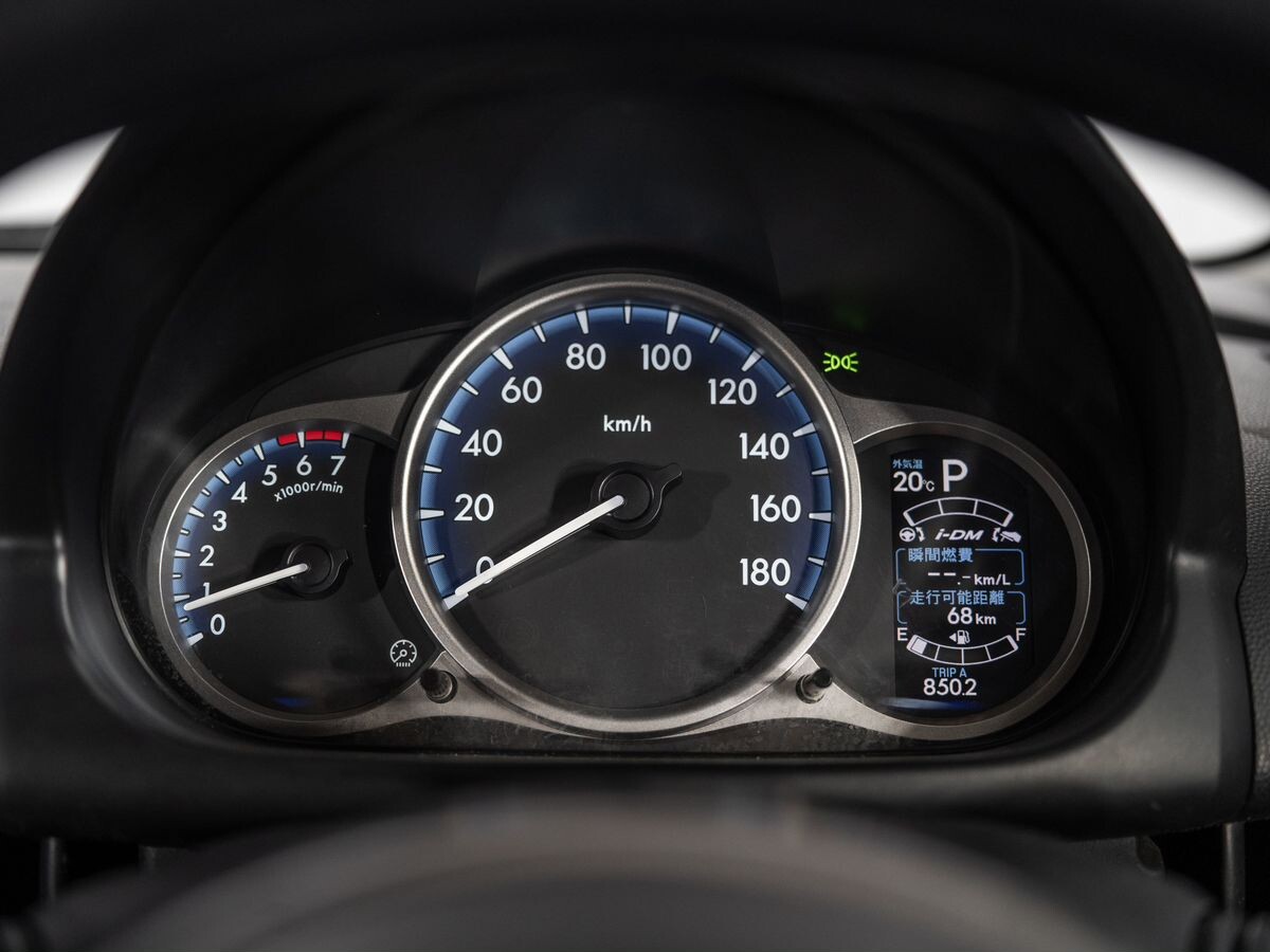 Mazda Demio 2013 - фото автомобиля