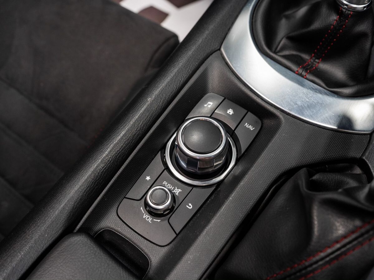Mazda Roadster 2015 - фото автомобиля