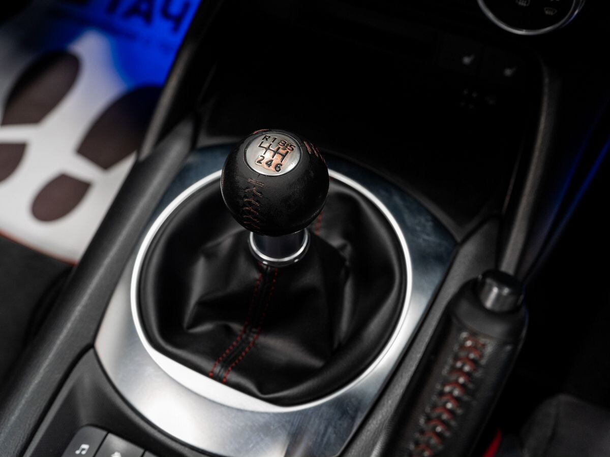 Mazda Roadster 2015 - фото автомобиля